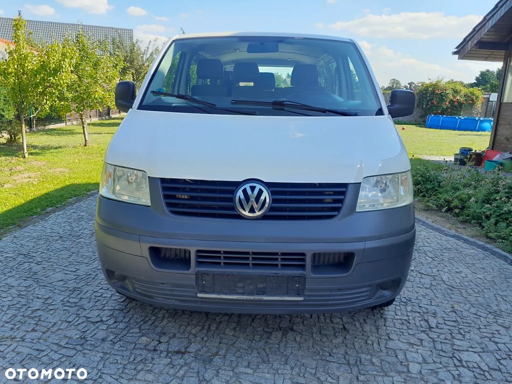 Volkswagen Multivan - 2