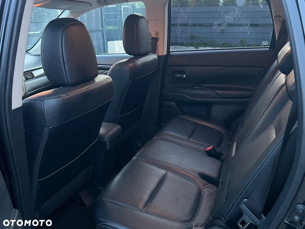 Mitsubishi Outlander 2.2 DI-D 2WD Invite - 16