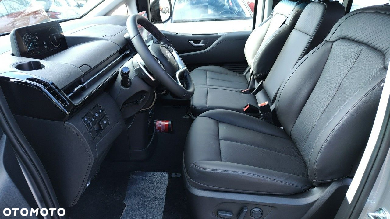 Hyundai Staria - 24