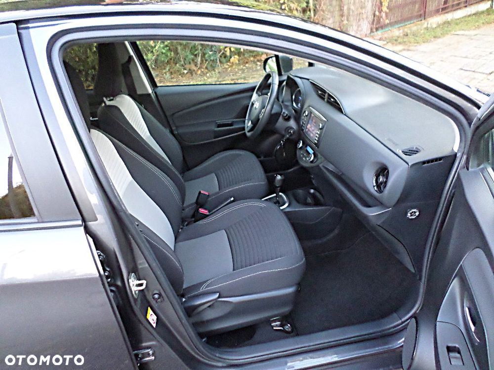 Toyota Yaris - 23