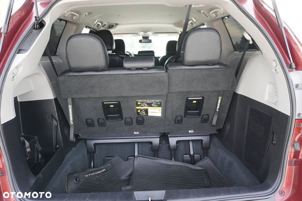 Toyota Sienna - 9