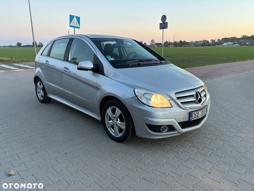 Mercedes-Benz B-Class 2009 photo 3