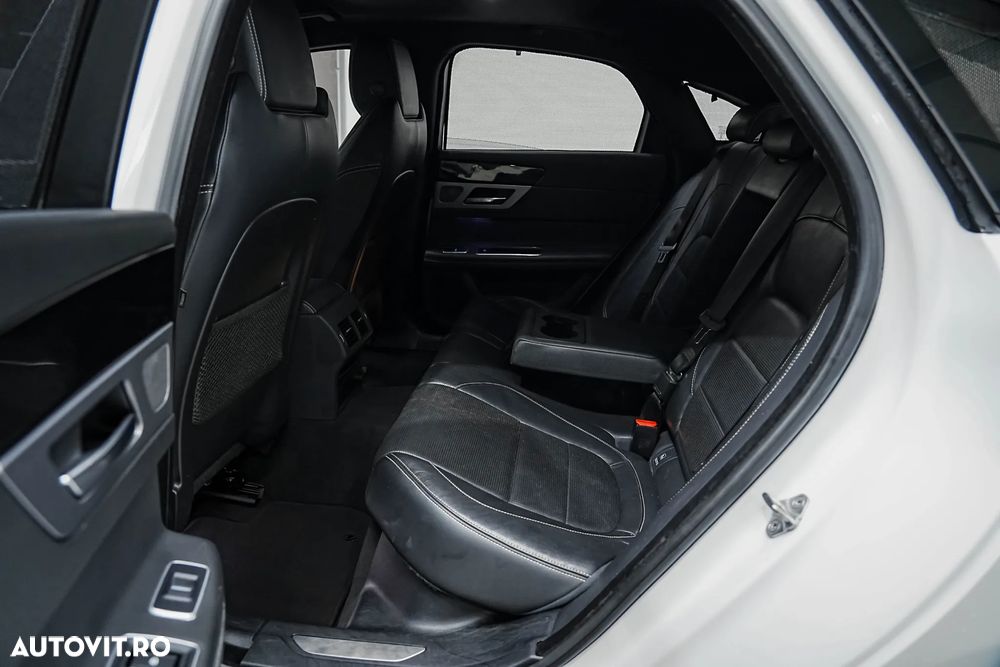 Jaguar XF 20d RWD E-Performance R-Sport - 4