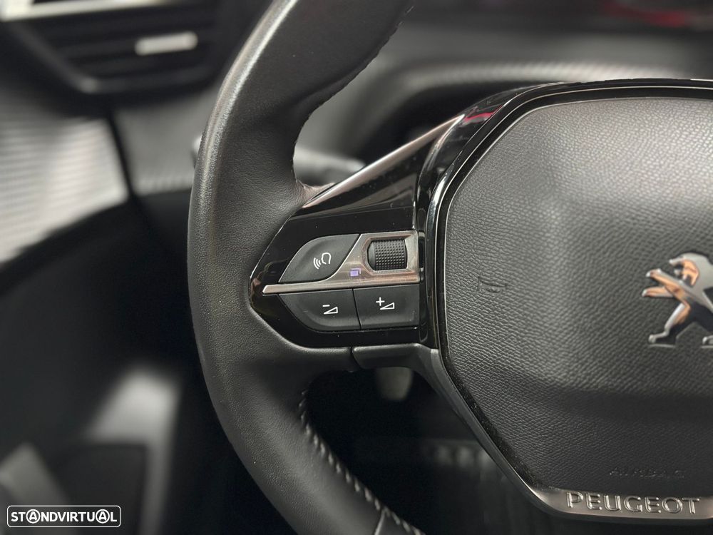 Peugeot 208 1.2 PureTech Active - 12