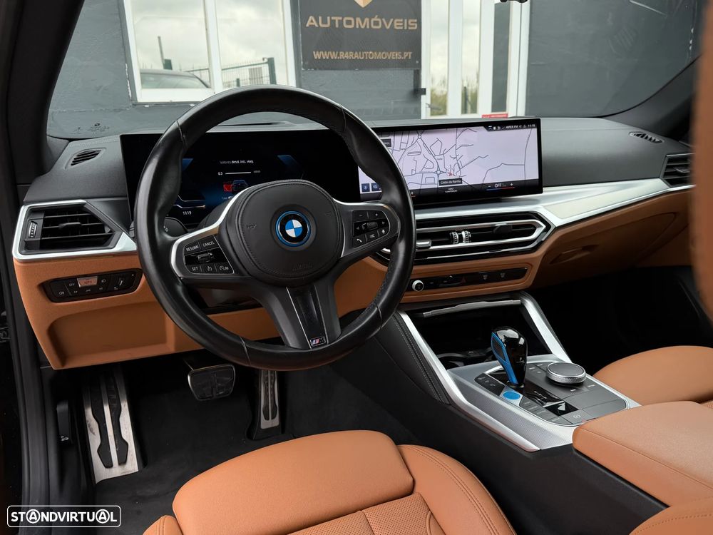 BMW i4 eDrive40 Pack Desportivo M - 31