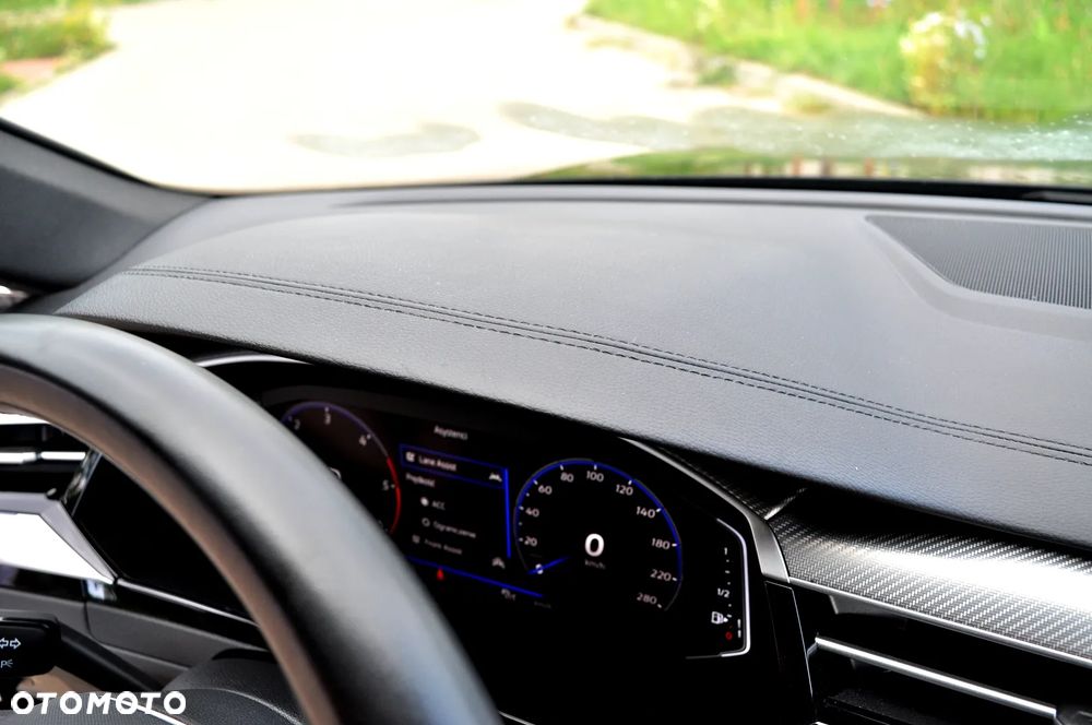 Volkswagen Arteon 2.0 TDI SCR 4Motion DSG R-Line - 31