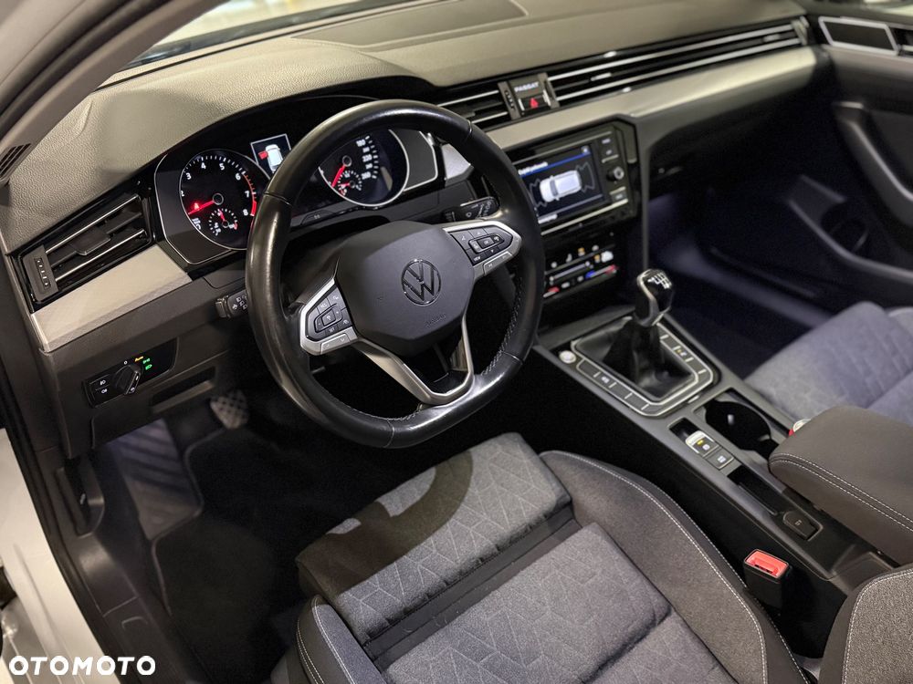 Volkswagen Passat 1.5 TSI EVO Business - 7
