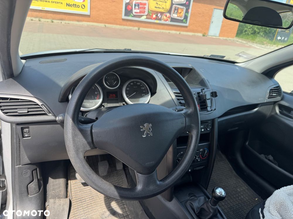Peugeot 207 1.4 Access - 8