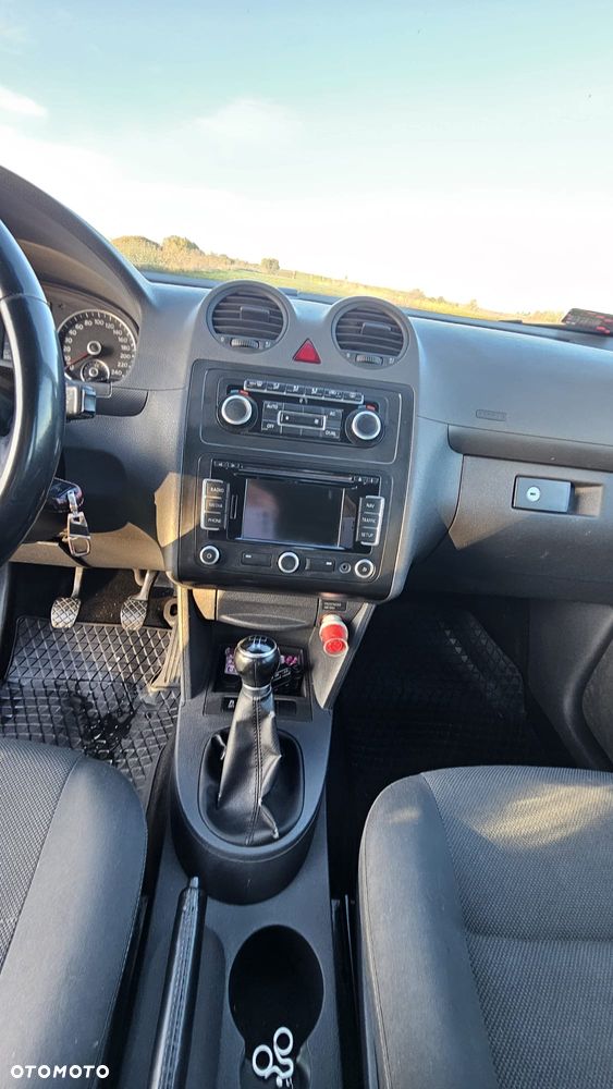 Volkswagen Caddy 2011