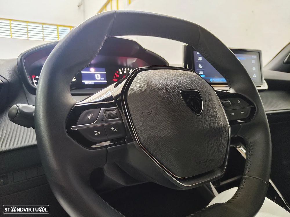 Peugeot 2008 1.2 PureTech Style - 13