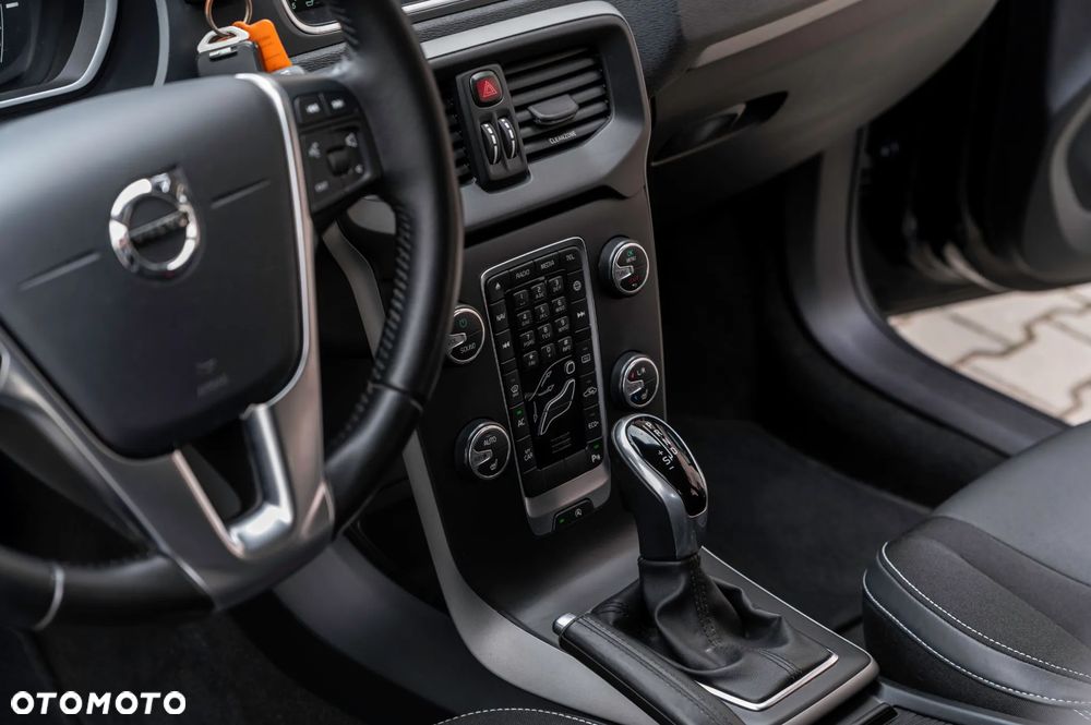 Volvo V40 D2 Geartronic Momentum - 35