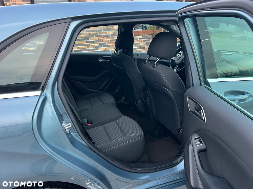 Mercedes-Benz Klasa B 180 d 7G-DCT Edition - 11