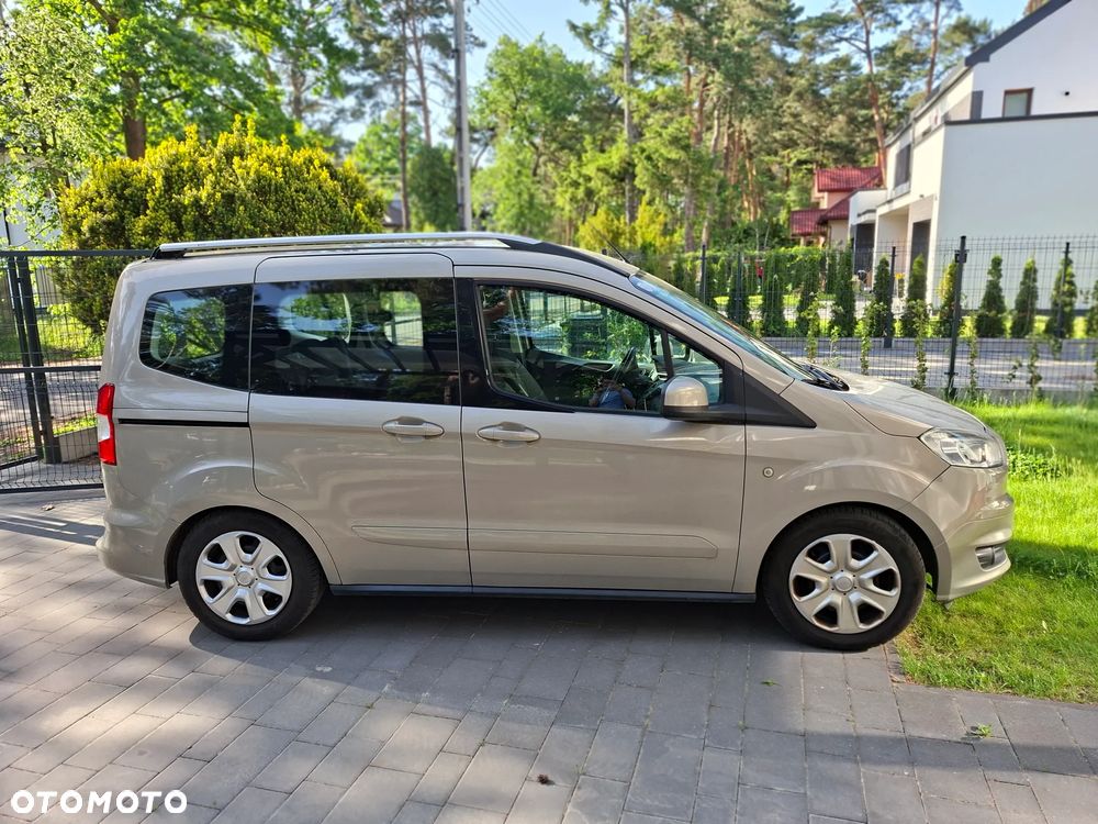 Ford Tourneo Courier 1.5 TDCi Trend - 6