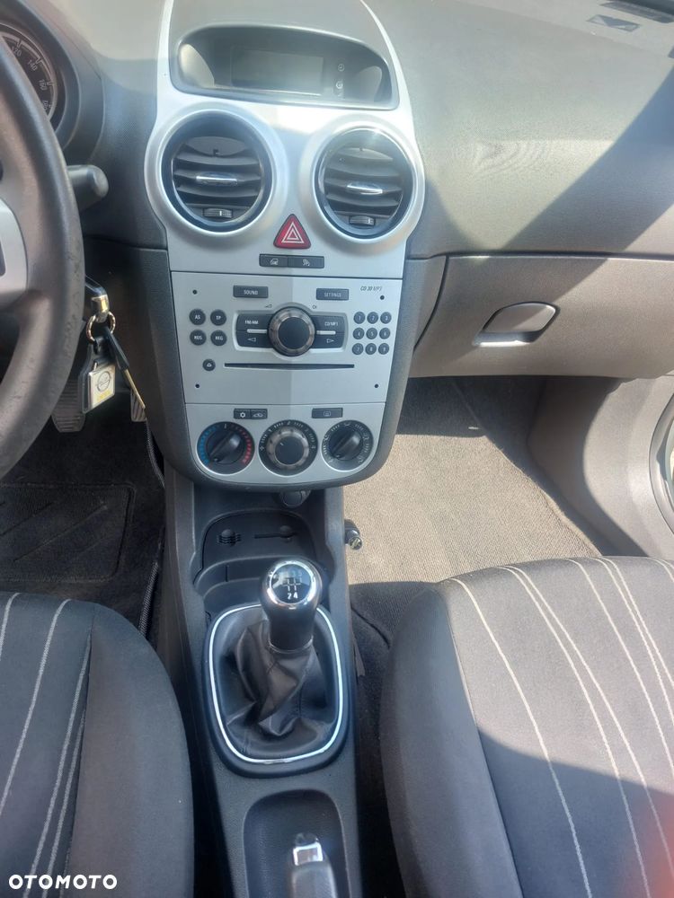 Opel Corsa 1.2 16V Enjoy - 8