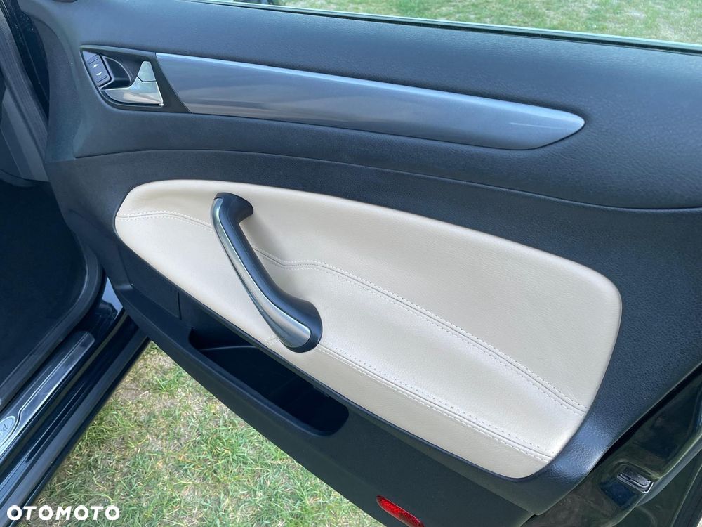 Ford Mondeo 2.0 TDCi Ambiente - 22