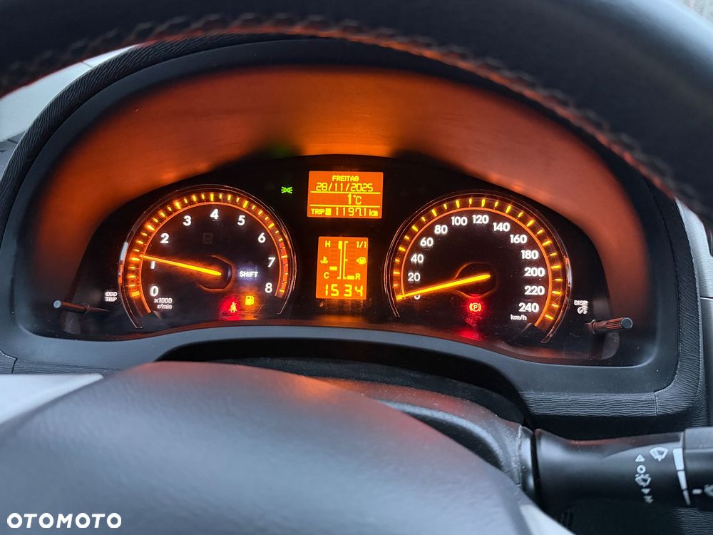 Toyota Avensis 1.8 Sol NAVI - 23