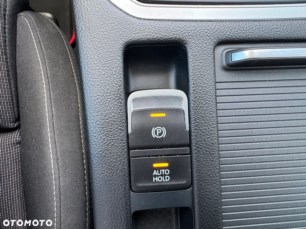 Volkswagen Passat 1.5 TSI OPF DSG Comfortline - 19