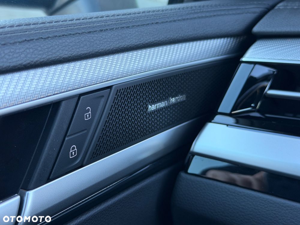 Volkswagen Arteon 2.0 TDI SCR 4Motion DSG R-Line - 34