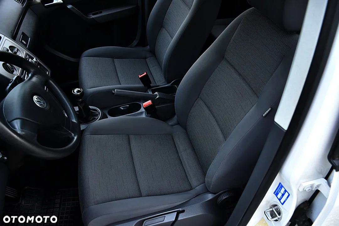 Volkswagen Touran 1.9 TDI Conceptline - 30