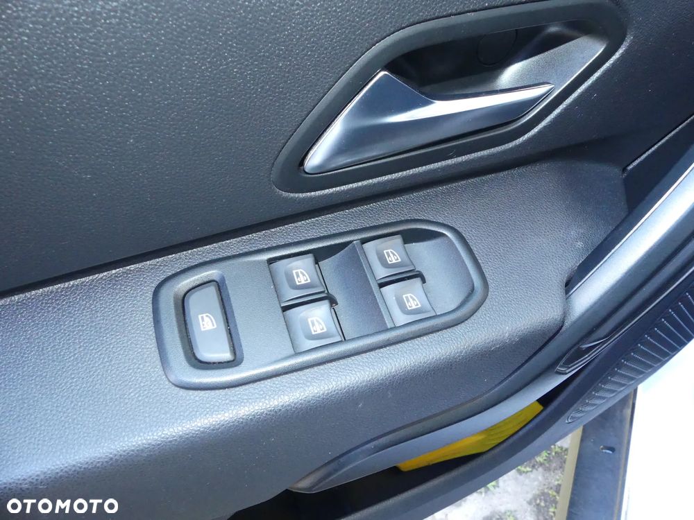 Dacia Duster 1.6 SCe Laureate S&S - 22