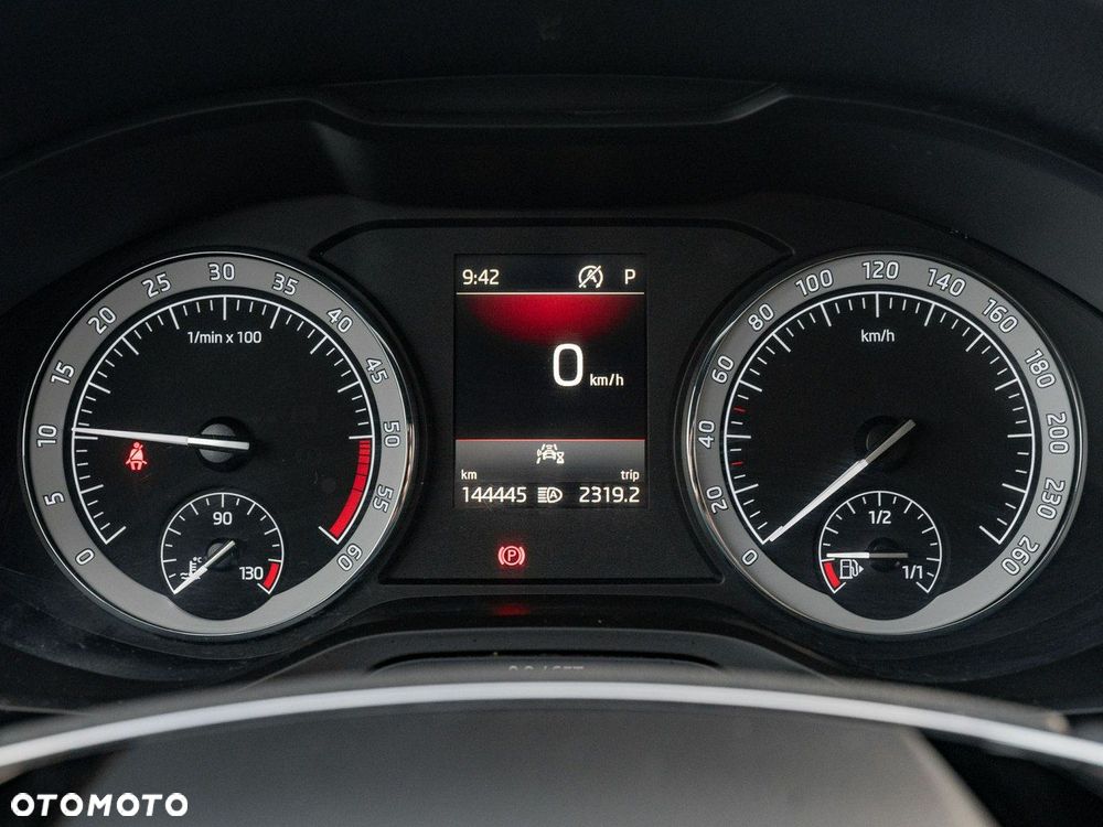 Skoda Karoq 2.0 TDI SCR 4x4 Style DSG - 14