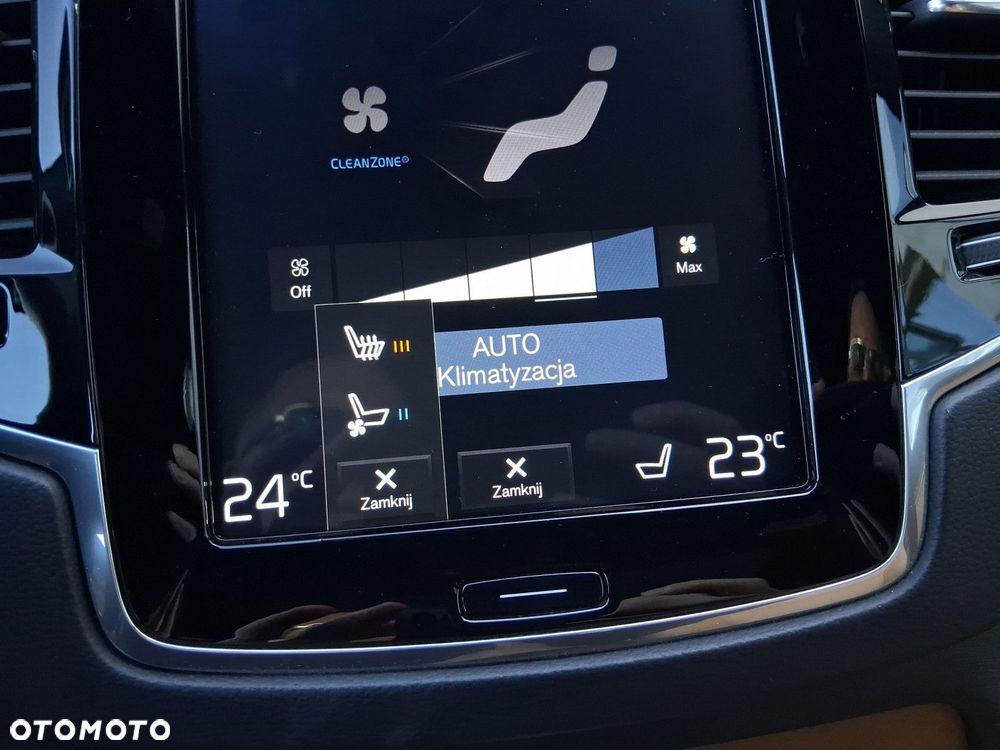 Volvo XC 90 - 22