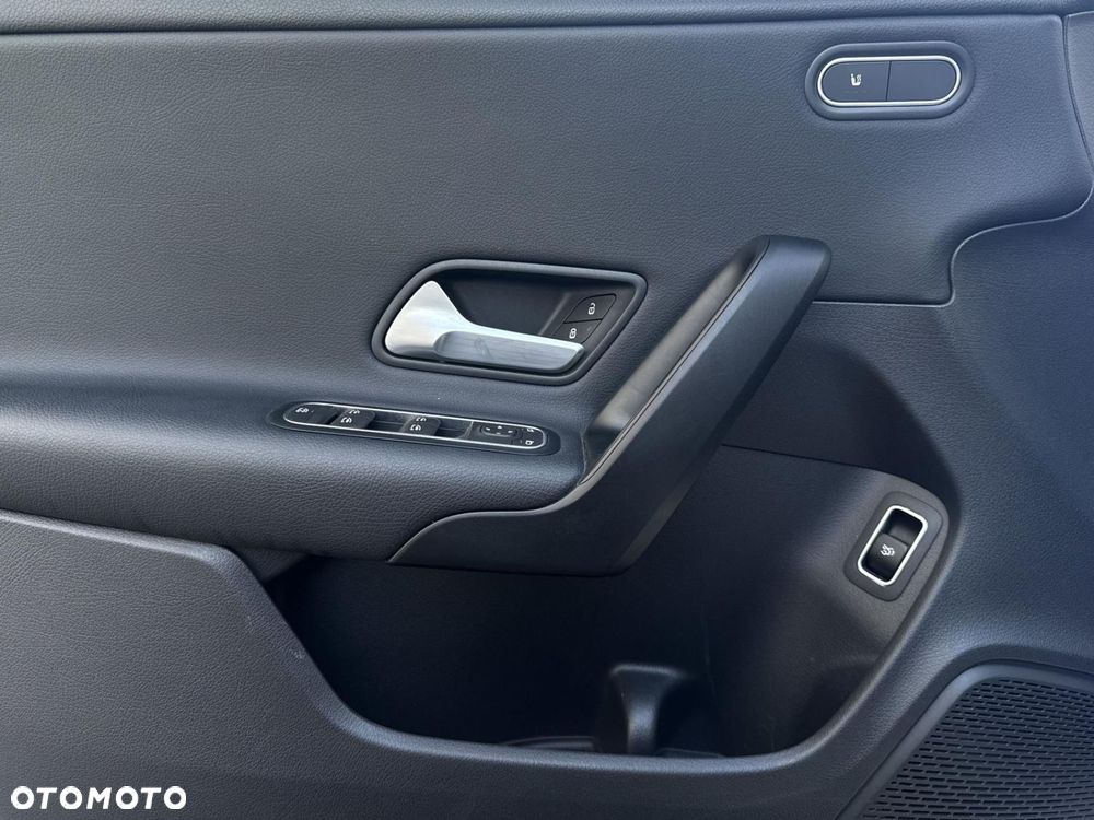 Mercedes-Benz CLA - 11