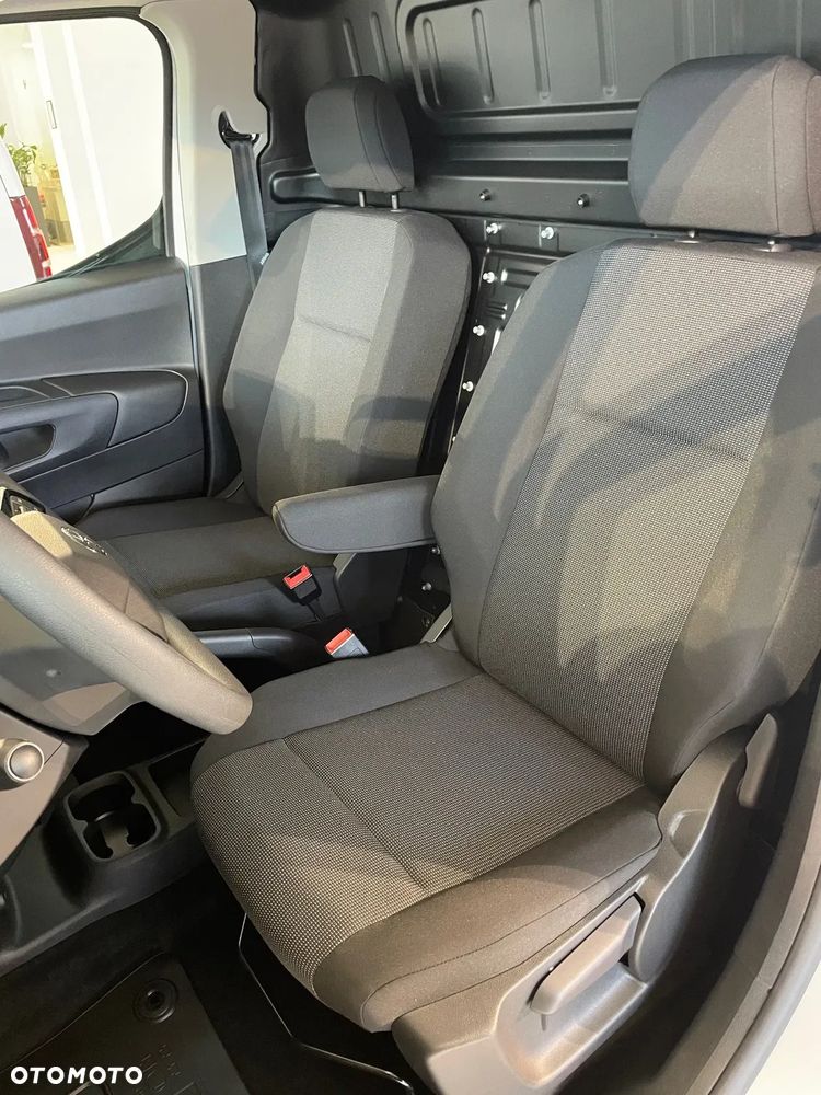 Toyota Proace City - 8