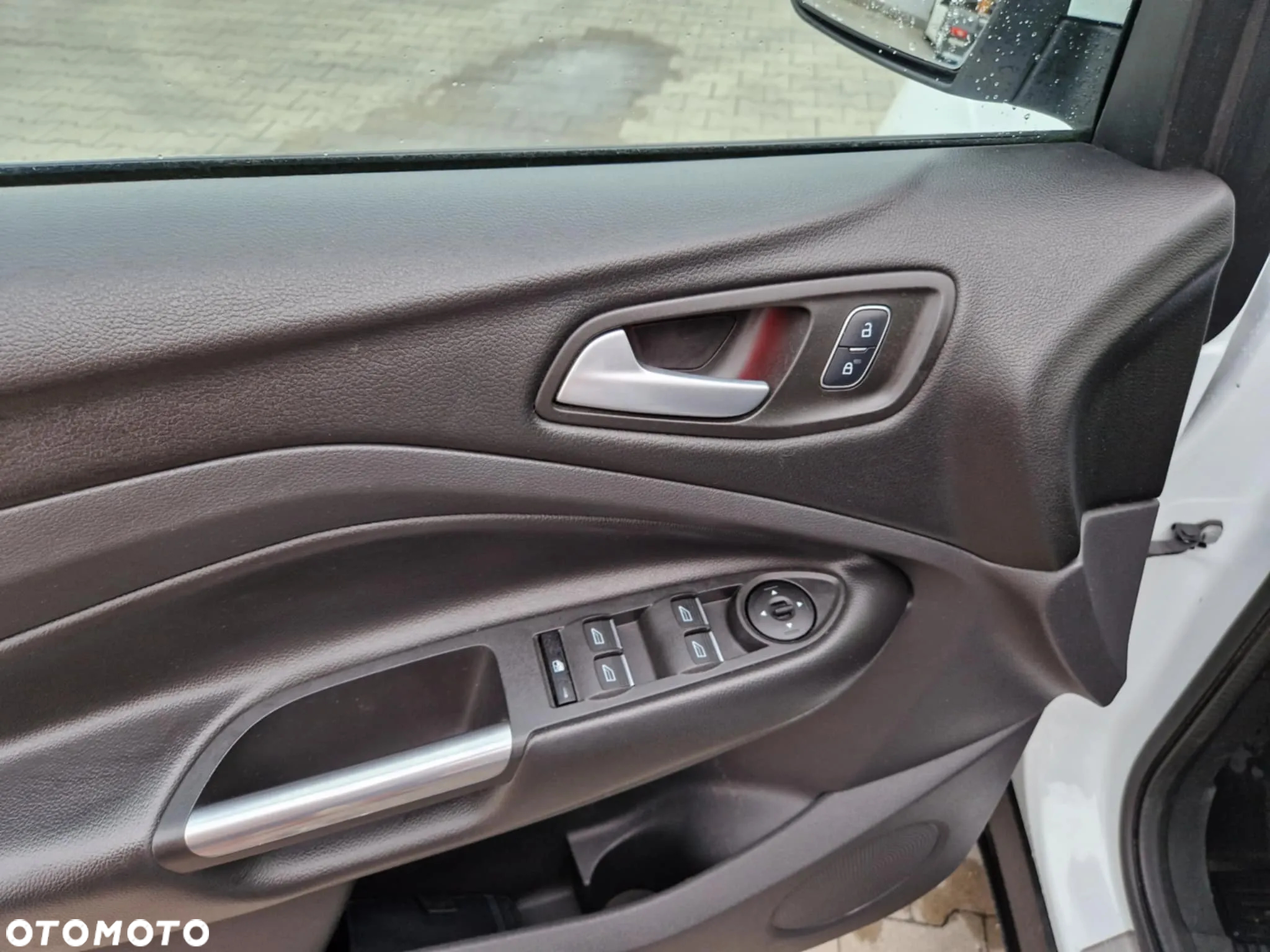 Ford Kuga 2.0 TDCi 2x4 Black & Silver - 4