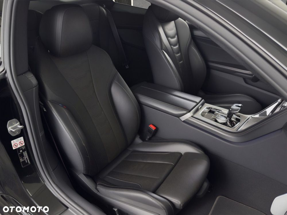 BMW Seria 8 - 19