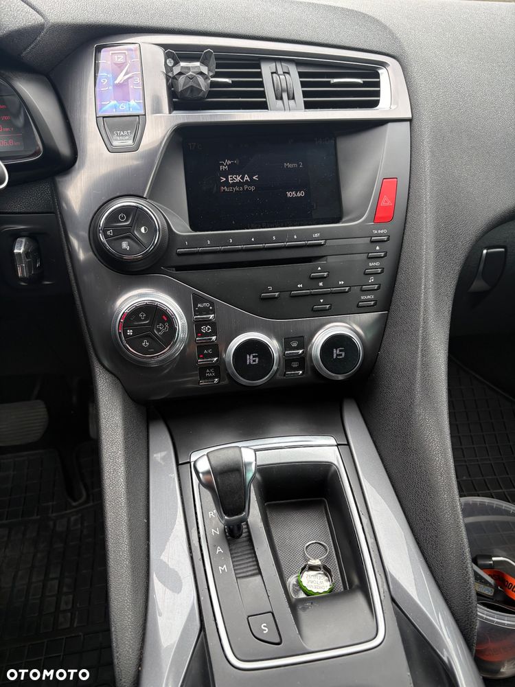 Citroën DS5 1.6 e-HDi Chic MCP - 12