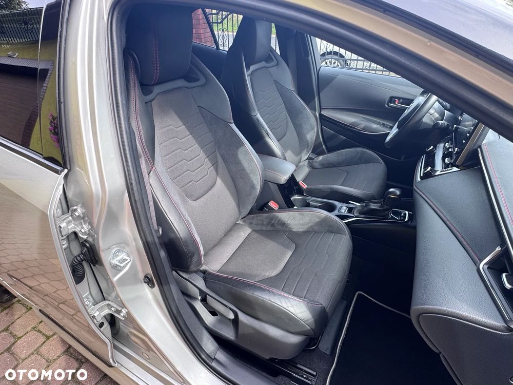 Toyota Corolla 1.8 Hybrid GPF Executive - 17