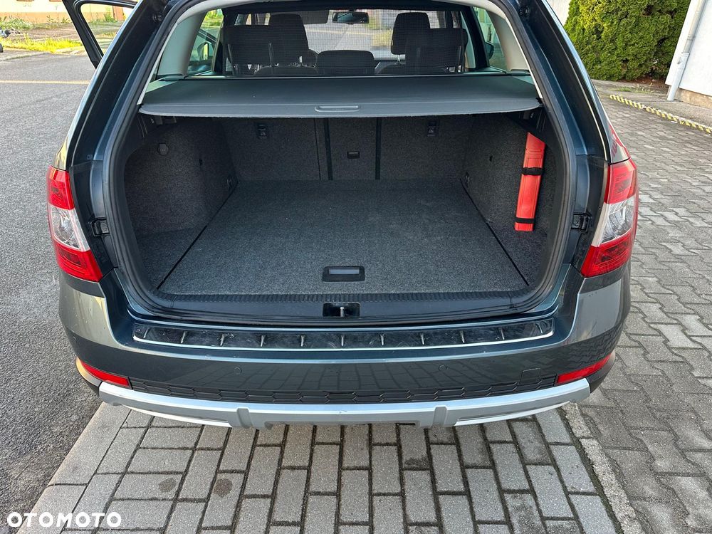 Skoda Octavia Scout 2.0 TDI 4x4 - 25