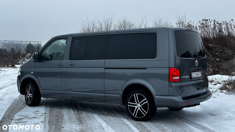 Volkswagen Caravelle - 13