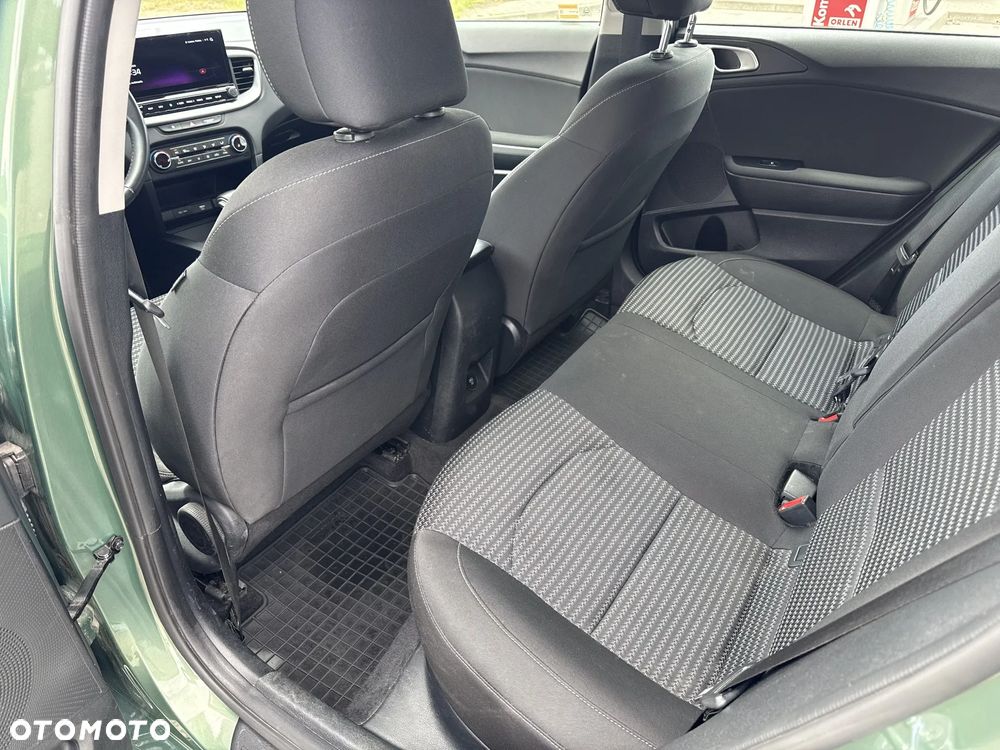Kia Ceed 1.5 T-GDI M DCT - 25