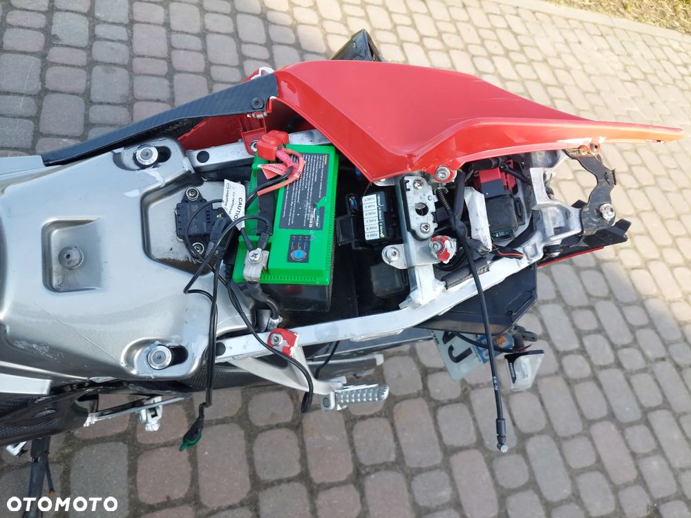 Aprilia Tuono - 11