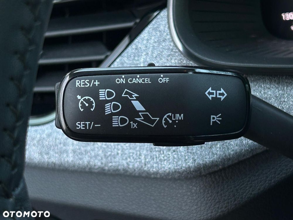 Skoda Kamiq 1.0 TSI Selection DSG - 22