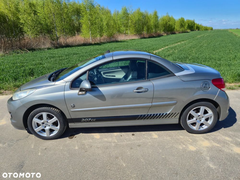 Peugeot 207 CC - 6