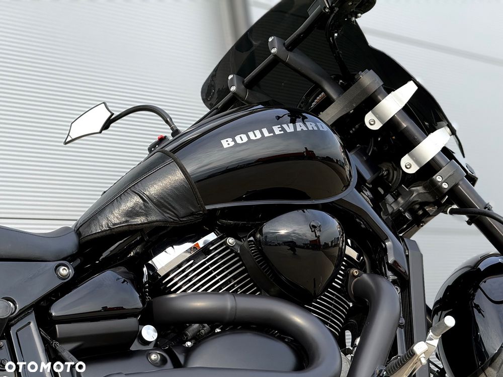 Suzuki Boulevard - 26