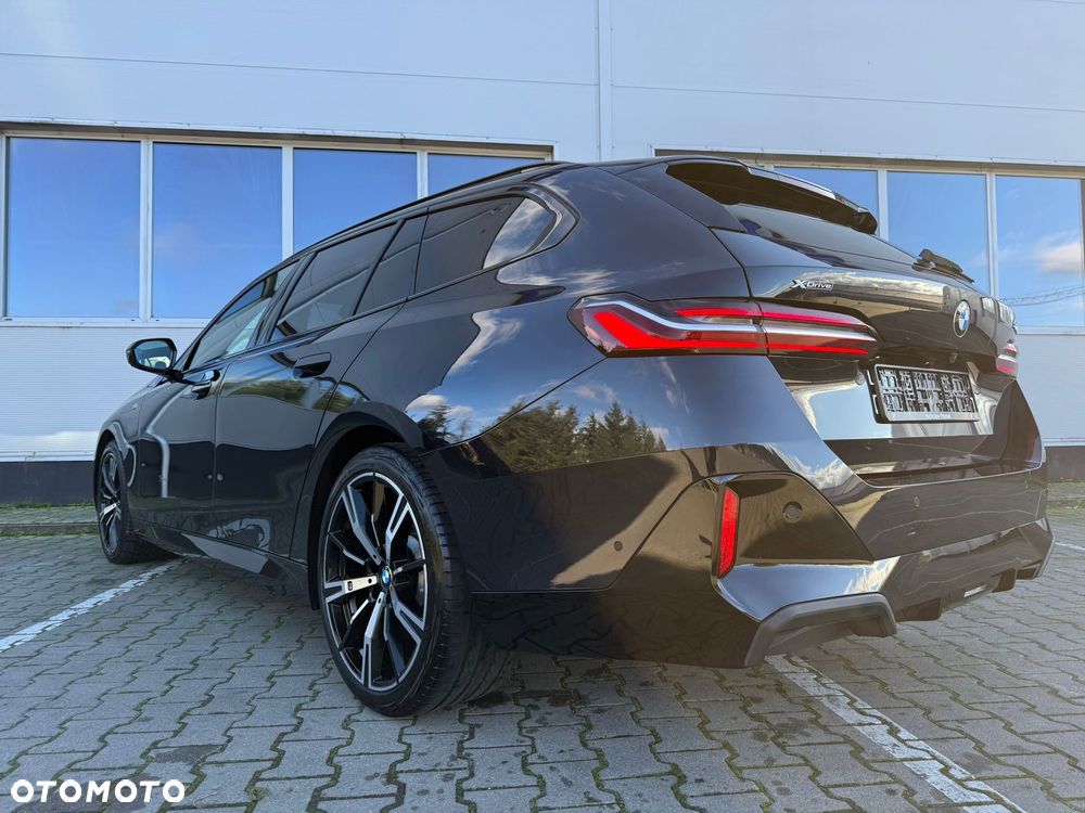 BMW Seria 5 520d xDrive Touring - 10