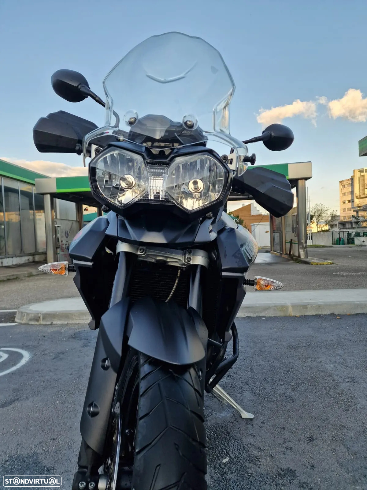 Triumph Tiger 800 XRX - 4