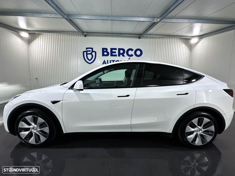 Tesla Model Y Standard - 13