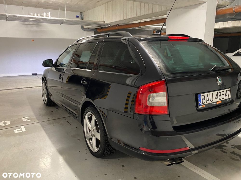 Skoda Octavia 2.0 TDI CR DPF RS - 4