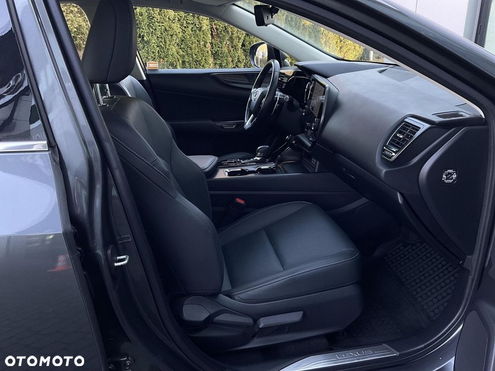 Lexus NX 350h Business AWD - 16