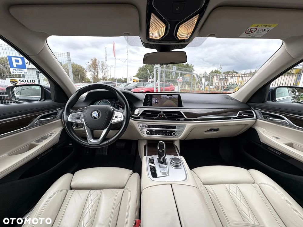BMW Seria 7 730d xDrive - 27