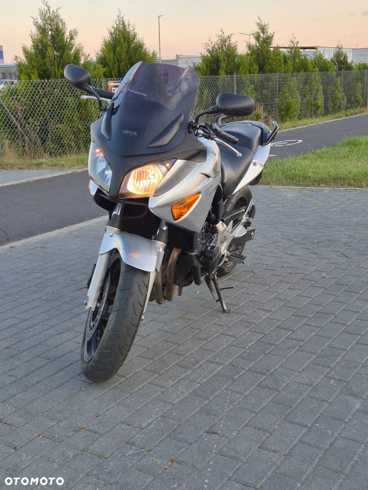 Honda CBF - 4