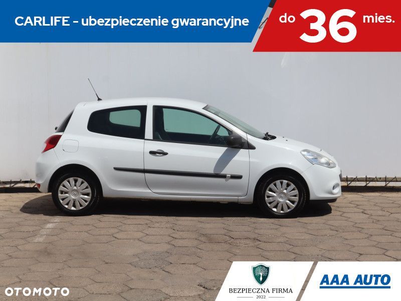 Renault Clio - 8