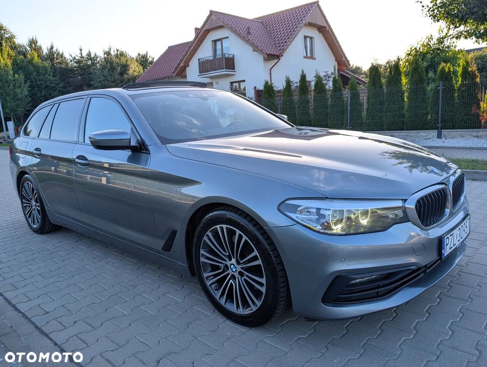 BMW Seria 5 520d Sport Line - 4