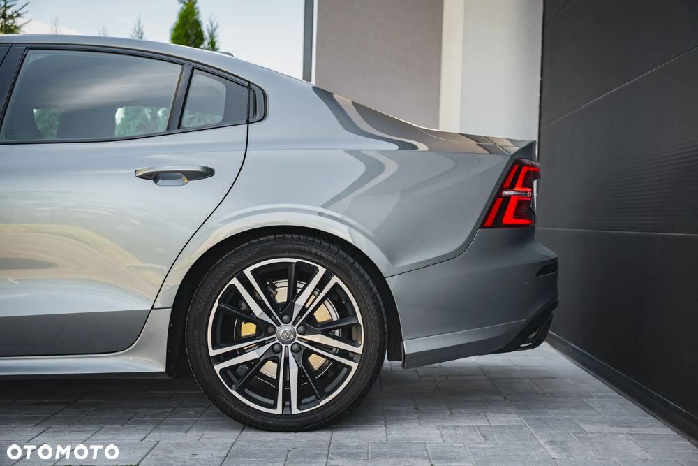 Volvo S60 B5 B AWD R-Design - 19