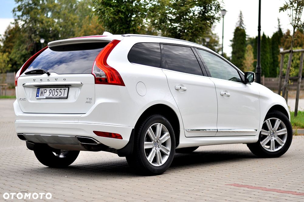 Volvo XC 60 T5 AWD Inscription - 8